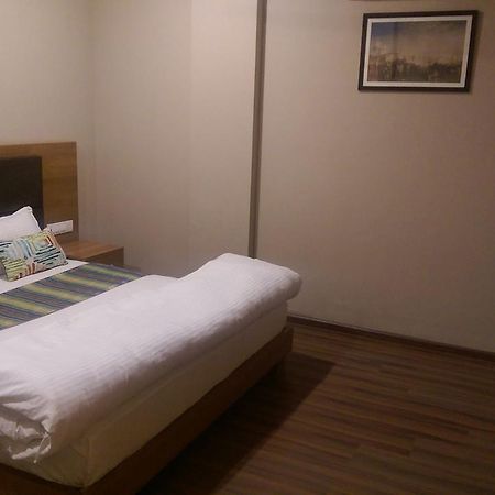 The Premier Hotel Кота Екстер'єр фото
