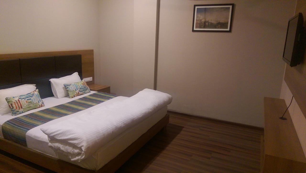 The Premier Hotel Кота Екстер'єр фото