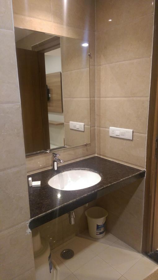 The Premier Hotel Кота Екстер'єр фото